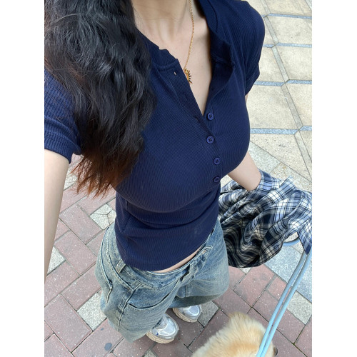 美式復古V領排釦正肩短袖t恤女夏季設計感小衆甜辣妹收腰短款上衣