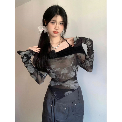 甜酷辣妹性感一字肩長袖短款t恤上衣女chic小衆黑色掛脖網紗罩衫 甜酷辣妹性感一字肩長袖短款t恤上衣女chic小衆黑色掛脖網紗罩衫