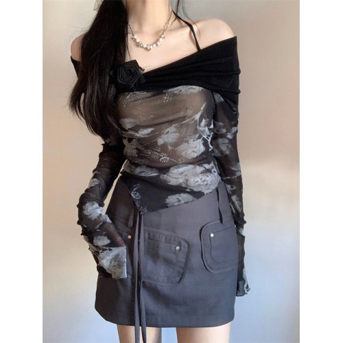 甜酷辣妹性感一字肩長袖短款t恤上衣女chic小衆黑色掛脖網紗罩衫 甜酷辣妹性感一字肩長袖短款t恤上衣女chic小衆黑色掛脖網紗罩衫