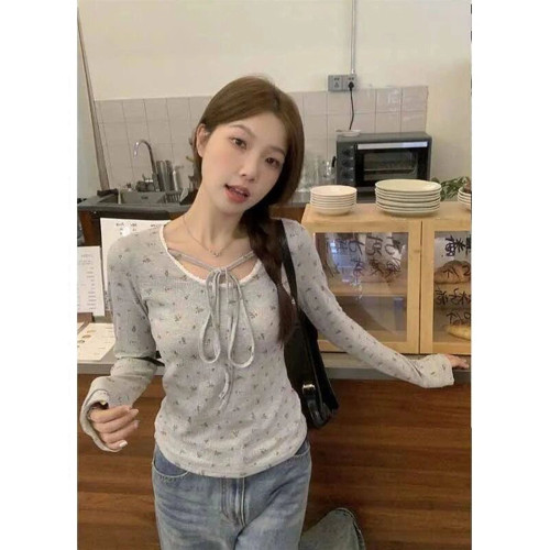 花邊拼接長袖t恤女秋冬灰色修身打底衫內搭別致bm風甜辣短款上衣