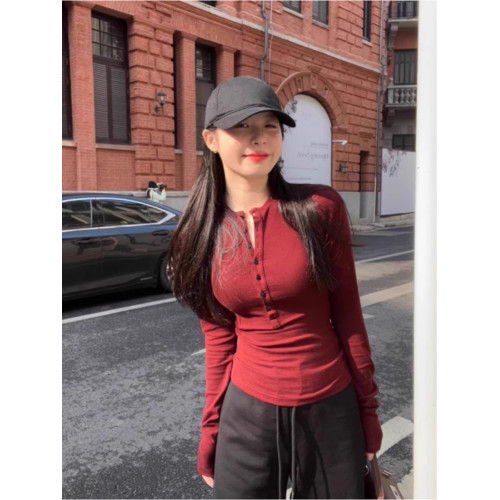 美式辣妹半開領本命紅色顯白T恤女內搭打底衫V領修身顯瘦長袖上衣