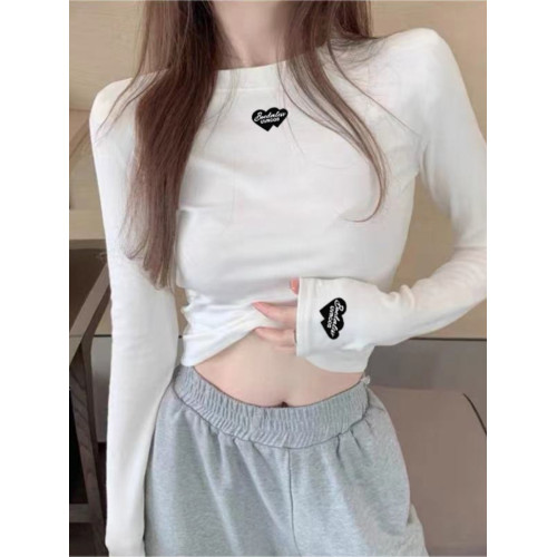 早春季正肩白色卡腰長袖t恤女內搭秋冬設計款印花德絨加厚打底衫