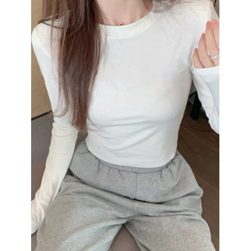 早春季正肩白色卡腰長袖t恤女內搭秋冬設計款印花德絨加厚打底衫
