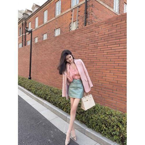 時尚醋酸緞面粉色襯衫女早秋季2025新款長袖法式掐腰正肩襯衣上衣