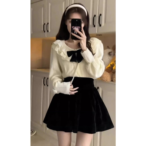 秋季新款女裝溫柔系炸街奶乖早秋奶系穿搭小香學院風套裝連衣裙子