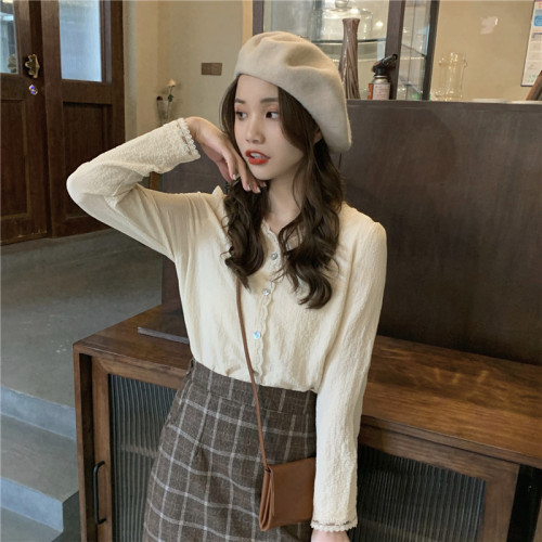 大碼胖妹妹法式春秋新款復古蕾絲襯衫女溫柔風v領襯衣設計感小衆