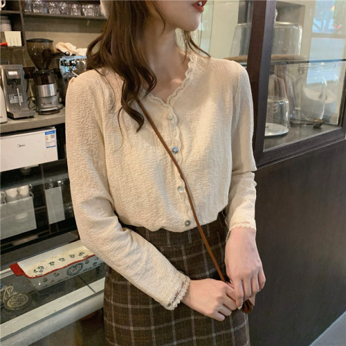 大碼胖妹妹法式春秋新款復古蕾絲襯衫女溫柔風v領襯衣設計感小衆