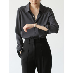 小衆高級感緞面黑色襯衫女2026春秋新款垂感輕熟職業氣質長袖襯衣