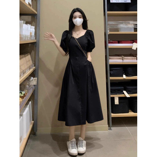 黑色赫本風收腰連衣裙女夏季大碼胖mm遮肉顯瘦法式高級v領長裙子