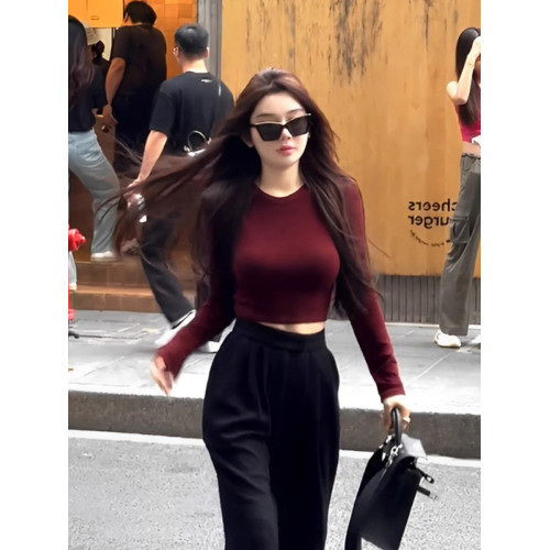 港風復古酒紅色內搭打底衫女洋氣圓領螺紋緊身T恤高腰露臍上衣春 港風復古酒紅色內搭打底衫女洋氣圓領螺紋緊身T恤高腰露臍上衣春