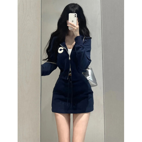 2025新款收腰a字包臀衛衣套裝連衣裙子女秋冬季小個子穿搭一整套