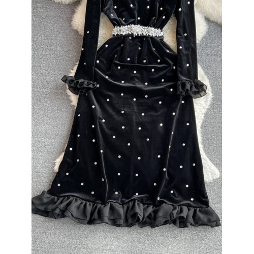 秋冬韓版名媛氣質喇叭長袖鑲鑽立領收腰顯瘦中長款a字絲絨連衣裙