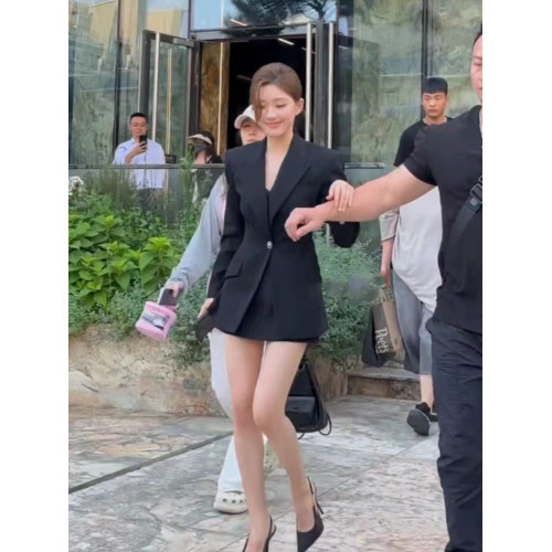 許我耀眼趙露思許妍同款黑色西裝外套女夏秋季收腰高級感名媛西服 許我耀眼趙露思許妍同款黑色西裝外套女夏秋季收腰高級感名媛西服