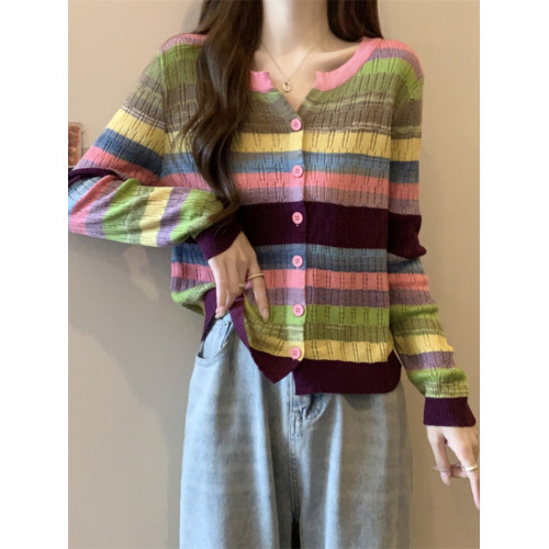 大碼女裝胖MM設計感小衆V領彩虹條紋長袖上衣秋季拼色針織衫T恤女