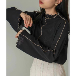 ins秋季新款設計感微喇叭袖小高領透視上衣T恤女木耳邊打底衫