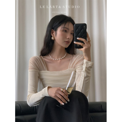 2024春季新款韓版設計感露肩網紗純欲上衣小衆修身一字肩長袖T恤