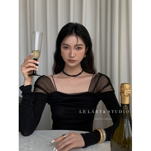 2024春季新款韓版設計感露肩網紗純欲上衣小衆修身一字肩長袖T恤