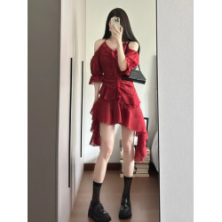 絕美小裙法式氣質高級超好看紅色連衣裙小衆設計不規則裙擺掛脖裙