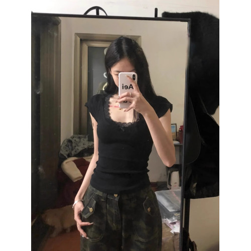 純欲蕾絲花邊方領短袖t恤女2025夏季甜辣妹蝴蝶結緊身小飛袖上衣 純欲蕾絲花邊方領短袖t恤女2025夏季甜辣妹蝴蝶結緊身小飛袖上衣