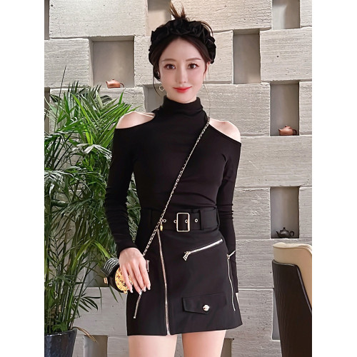 辣妹高領露肩長袖T恤女秋設計感小衆內搭打底衫短款性感緊身上衣 辣妹高領露肩長袖T恤女秋設計感小衆內搭打底衫短款性感緊身上衣