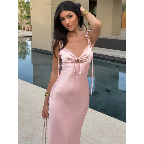 少女粉絲緞面高級感鏤空設計吊帶連衣裙法式修身顯瘦包臀魚尾長裙 少女粉絲緞面高級感鏤空設計吊帶連衣裙法式修身顯瘦包臀魚尾長裙