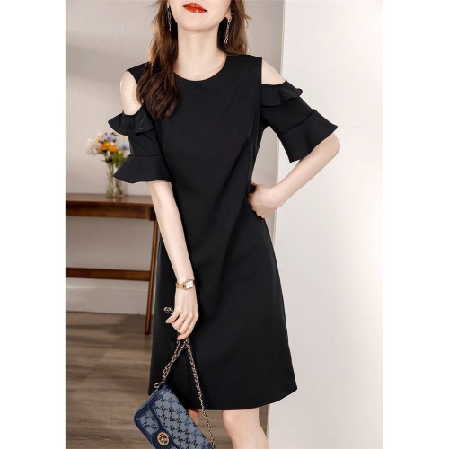 法式氣質連衣裙女2025夏季新款黑色高級感露肩荷葉袖中長款a字裙