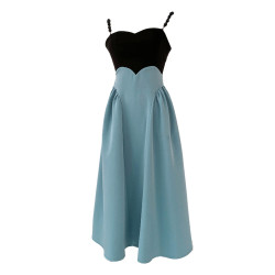 露背吊帶連衣裙夏季法式收腰高級感赫本風別致漂亮溫柔氣質小禮裙