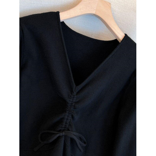 法式洋氣純色時髦高級感女胖MM300斤加大碼秋冬V領遮肉針織毛衣裙