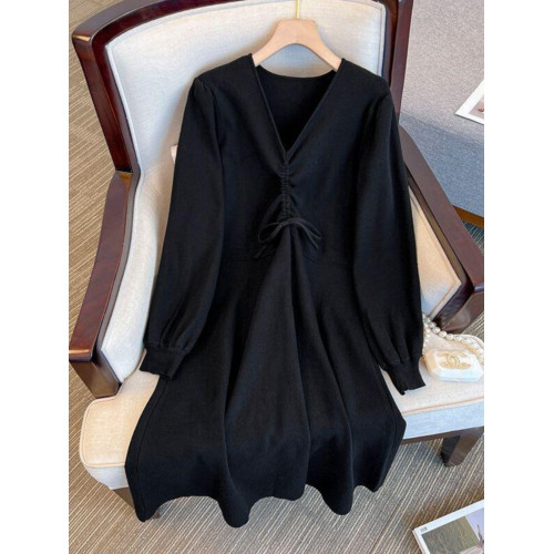 法式洋氣純色時髦高級感女胖MM300斤加大碼秋冬V領遮肉針織毛衣裙