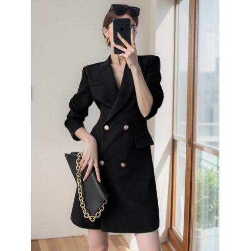 高級感收腰顯瘦黑色連衣裙2025春新款氣質修身女神範裙子1900