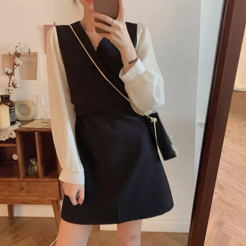 2024早春新款連衣裙女韓版ins遮肚子顯瘦收腰氣質v領長袖a字裙子