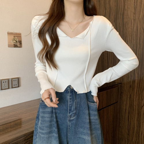 大碼V領正肩長袖白色女t恤女裝秋季新款胖mm打底衫超顯身材的上衣 大碼V領正肩長袖白色女t恤女裝秋季新款胖mm打底衫超顯身材的上衣