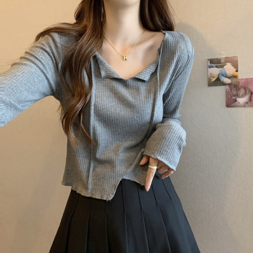 大碼V領正肩長袖白色女t恤女裝秋季新款胖mm打底衫超顯身材的上衣 大碼V領正肩長袖白色女t恤女裝秋季新款胖mm打底衫超顯身材的上衣