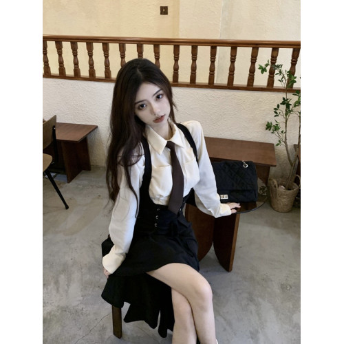 甜美學院風不規則背帶掛脖連衣裙女秋季新款設計高級感JK製服套裝