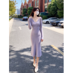 紫色v領針織連衣裙女秋冬法式收腰氣質魚尾長裙修身打底包臀裙子
