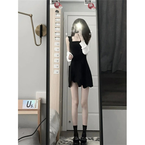 2025新款法式高級感赫本風小個子短裙黑色吊帶連衣裙兩件套裝女夏