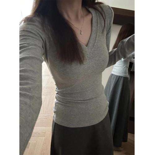 設計感小衆正肩V領長袖T恤女春秋內搭短款打底衫辣妹修身顯瘦上衣 設計感小衆正肩V領長袖T恤女春秋內搭短款打底衫辣妹修身顯瘦上衣