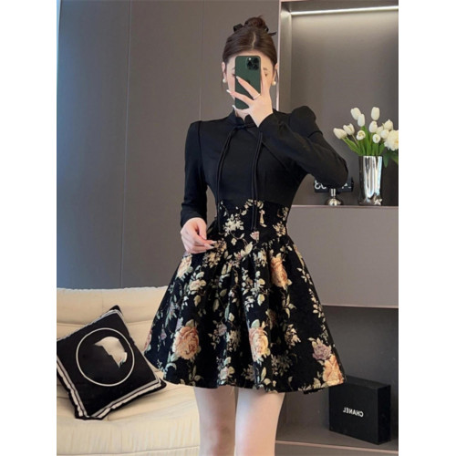 春秋季新品法式赫本風拼色復古連衣裙秋小衆收腰假兩件短裙拼接裙 春秋季新品法式赫本風拼色復古連衣裙秋小衆收腰假兩件短裙拼接裙