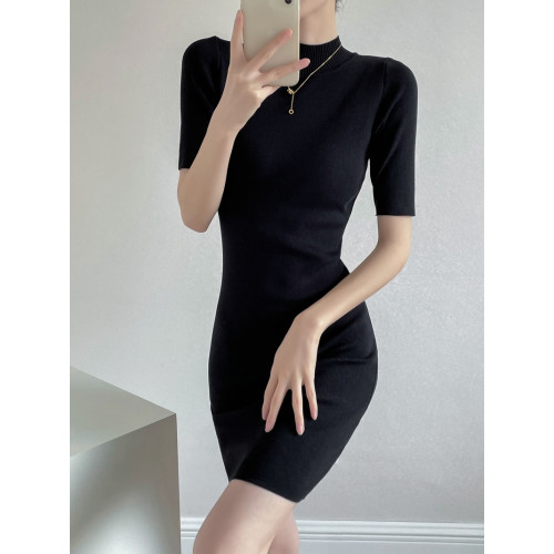 黑色針織連衣裙女春秋修身緊身包臀小個子氣質小黑裙連身裙短款