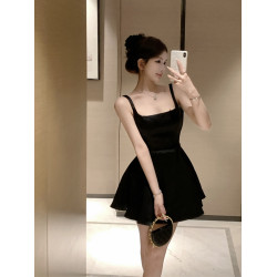 氣質緞面修身吊帶連衣裙女裝夏季高級感蓬蓬短裙顯瘦收腰a字裙子