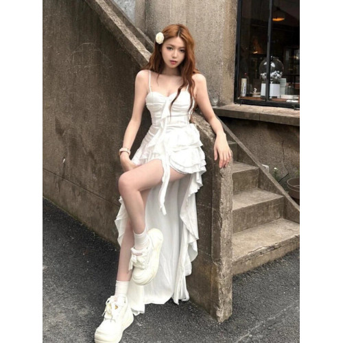 純欲風白色吊帶裙女帶胸墊連衣裙夏季設計感不規則中長裙曡穿裙子
