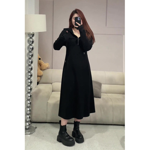 大碼女裝胖mm連帽半拉鍊收腰連衣裙女秋裝2025年新款遮肉顯瘦長裙