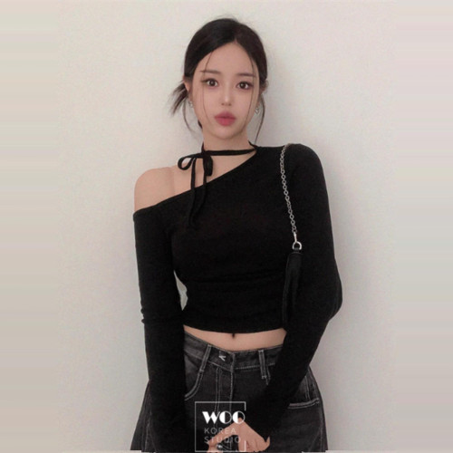 Exclusive type 韓國個性氣質露肩斜領口掛脖系帶設計百搭長袖T桖 Exclusive type 韓國個性氣質露肩斜領口掛脖系帶設計百搭長袖T桖