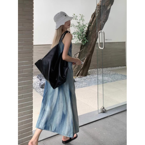 法式復古紥染吊帶連衣裙女夏季寬松慵懶風三亞海邊度假沙灘長裙子