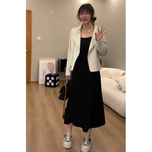 大碼赫本風黑色吊帶連衣裙女春秋胖mm顯瘦遮肉內搭a字背心長裙子