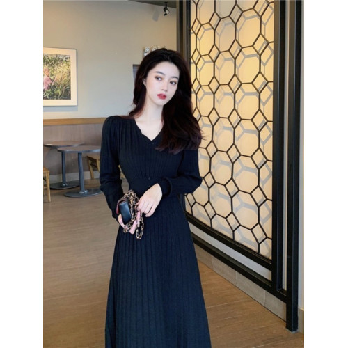 秋冬女2024年新款法式洋氣針織連衣裙長款超火別致A字內搭打底裙 秋冬女2024年新款法式洋氣針織連衣裙長款超火別致A字內搭打底裙