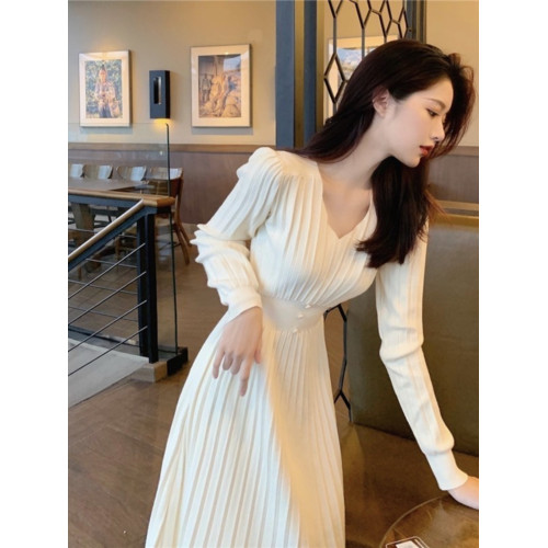 秋冬女2024年新款法式洋氣針織連衣裙長款超火別致A字內搭打底裙 秋冬女2024年新款法式洋氣針織連衣裙長款超火別致A字內搭打底裙