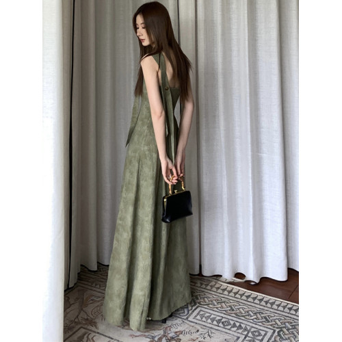 2025夏季穿搭巨好看的法式今年流行獨特漂亮掐腰吊帶掛脖連衣裙女