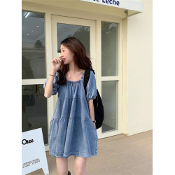 減齡氣質設計感泡泡袖牛仔連衣裙女夏季大碼胖mm收腹顯瘦背帶短裙