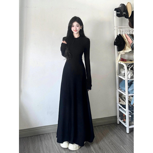 法式氣質赫本風黑色長袖打底連衣裙女秋季高級感收腰修身內搭長裙